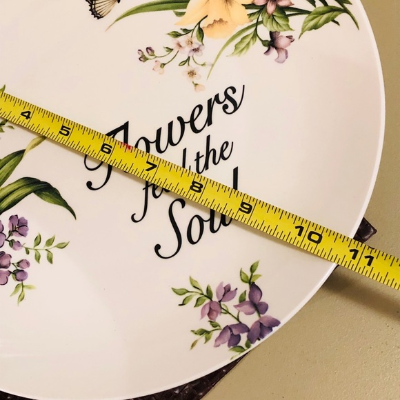 🌷 Brand New! 8 Piece Plate Set 🌷 - Picture 4 of 7